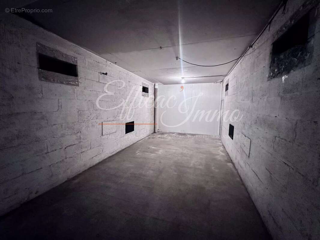 Garage en sous-sol - photo 3