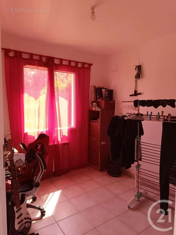 Maison 107 m² à Coutras  - photo 5