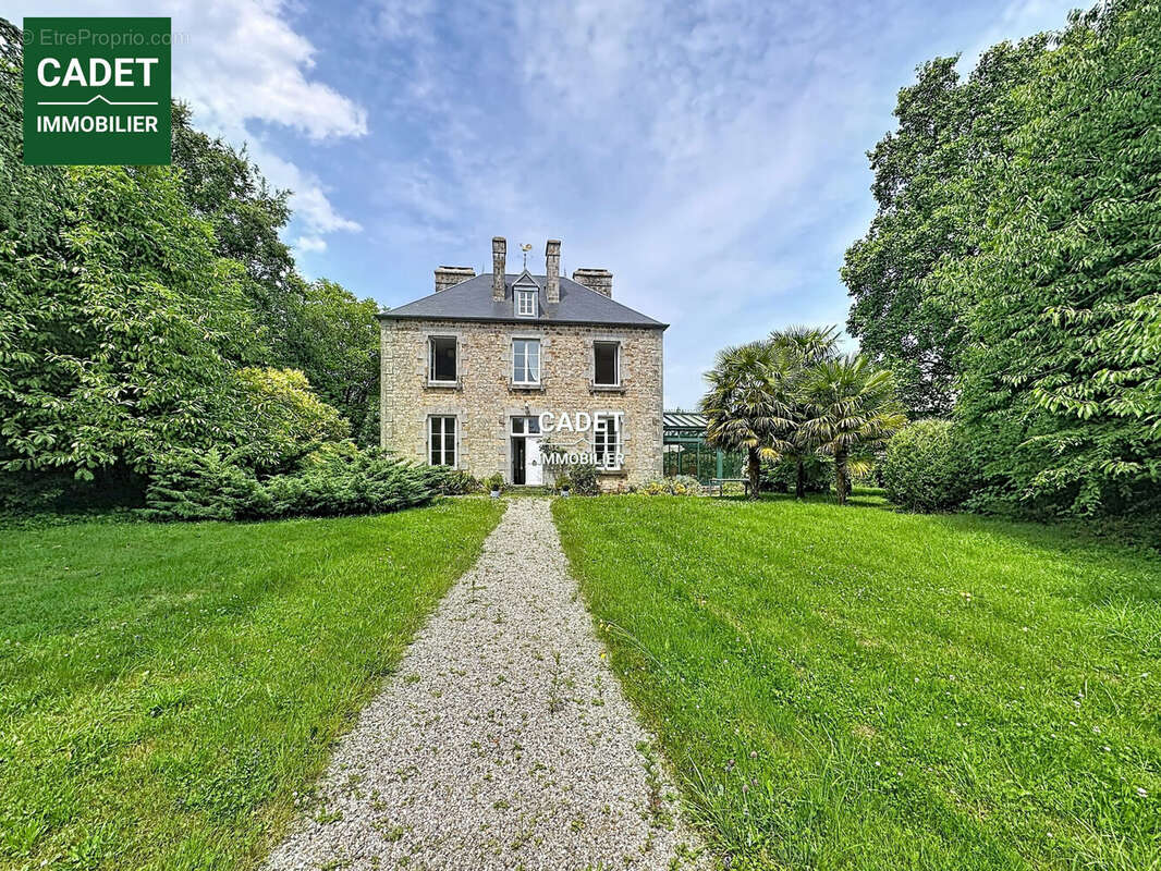 Maison à SAINT-JEAN-DES-CHAMPS