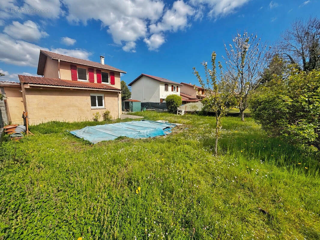 Maison à LA VERPILLIERE