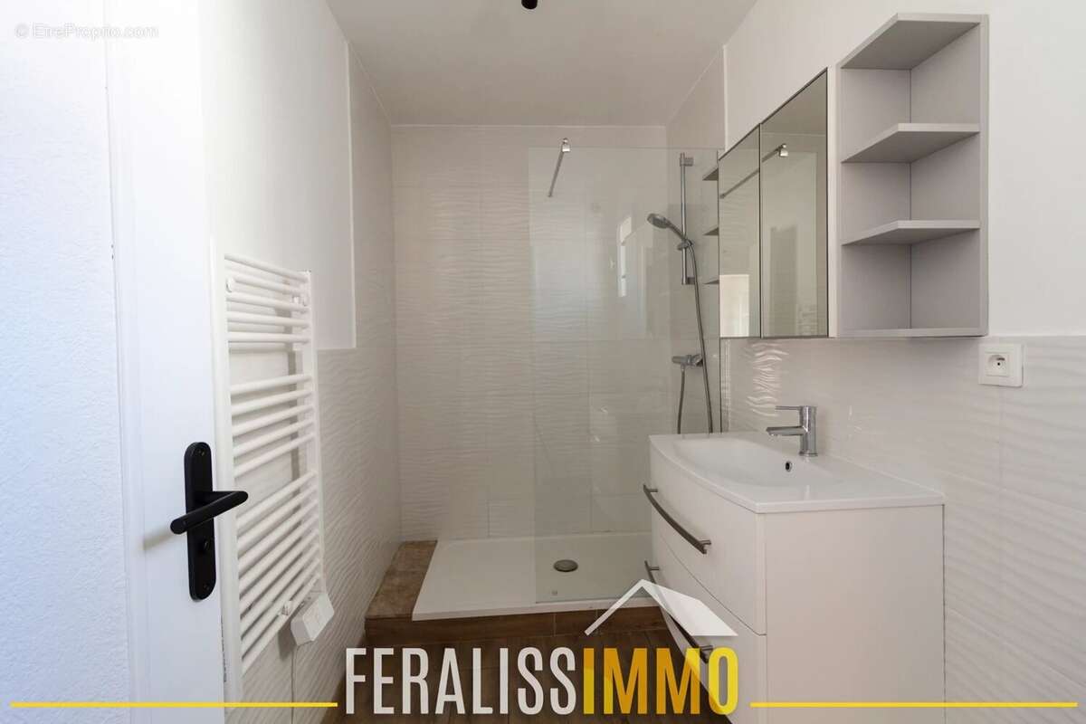Appartement à VAUX-SUR-SEINE