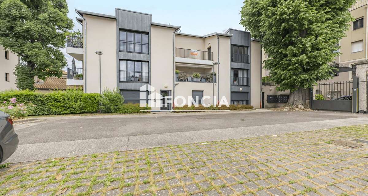 Appartement à OULLINS