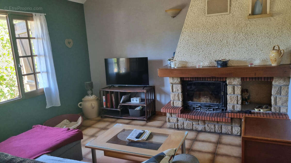 20250717_112238 - Maison à SAINT-MARTIAL-DE-VALETTE