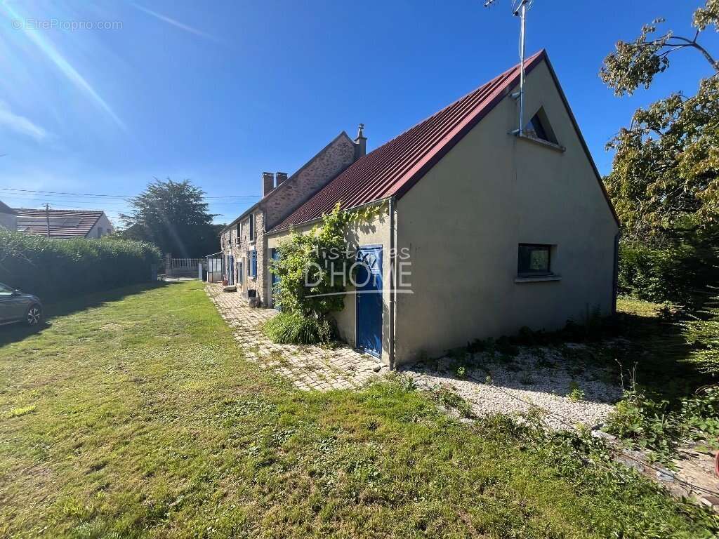 Maison à CHEVRU