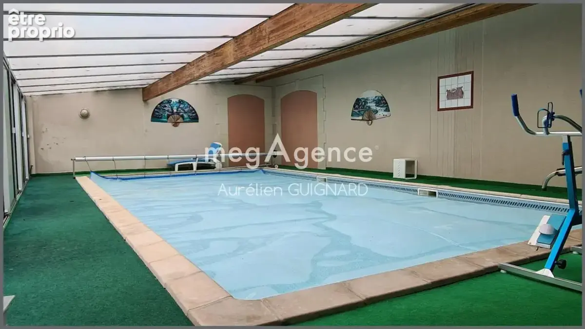 Bel espace en pelouse, plan d'eau, Piscine, Sauna, Spa - photo 7