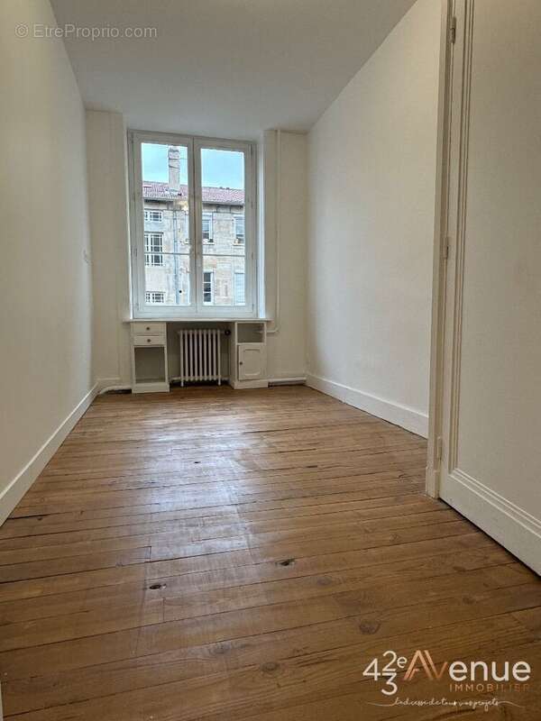 Appartement 155 m² à Saint-Etienne  - photo 9