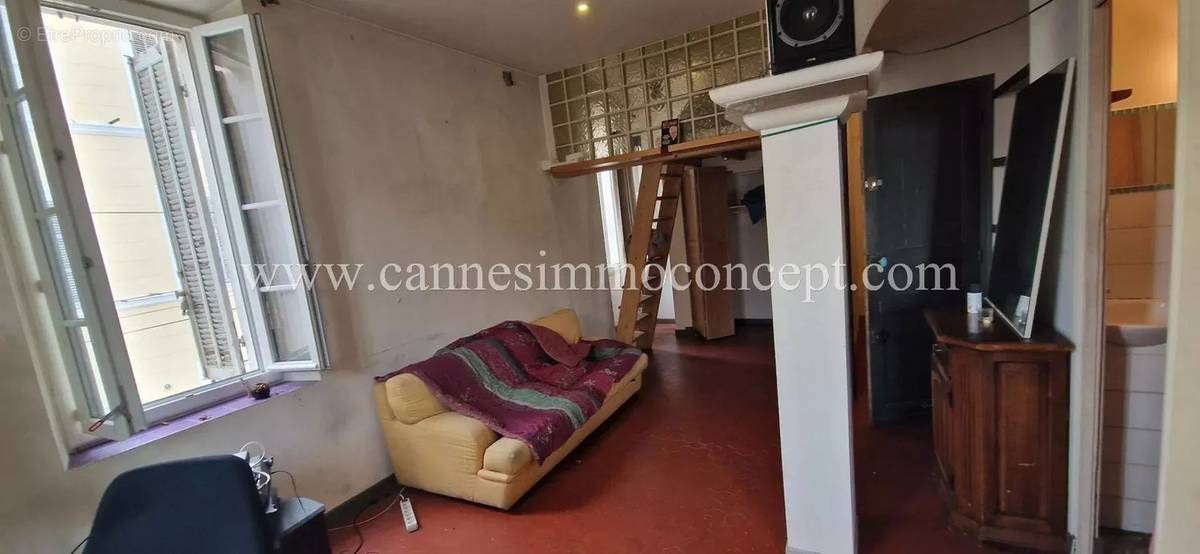 Appartement à MARSEILLE-4E