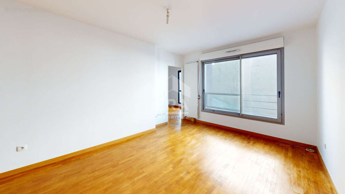 Appartement à PARIS-19E