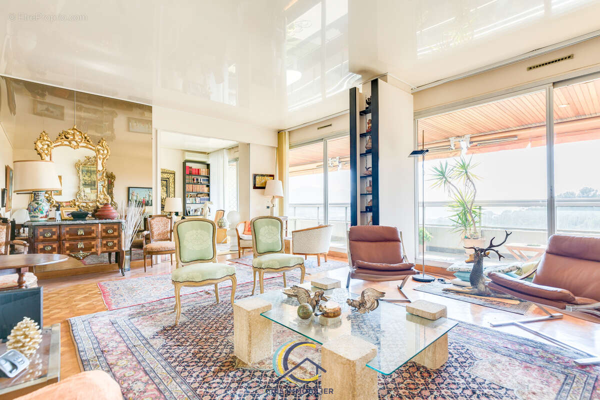 Appartement à MARSEILLE-8E