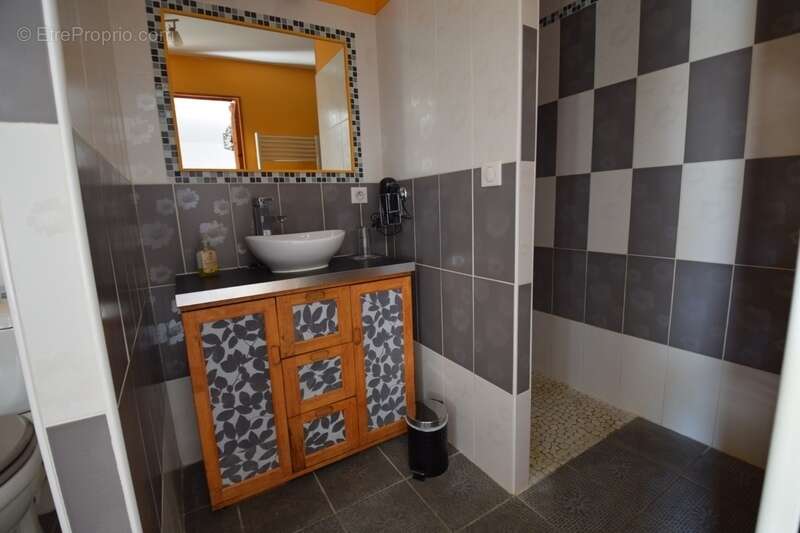 Maison à SAINTE-BAZEILLE