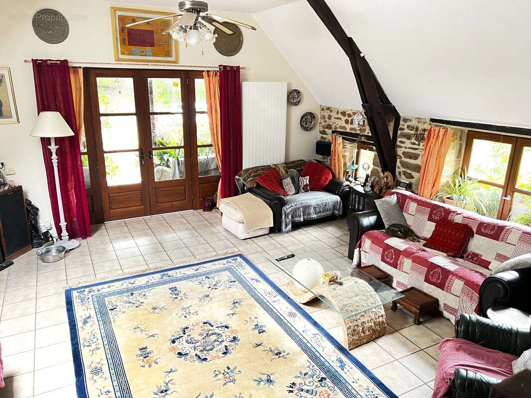 Maison à LACAPELLE-MARIVAL