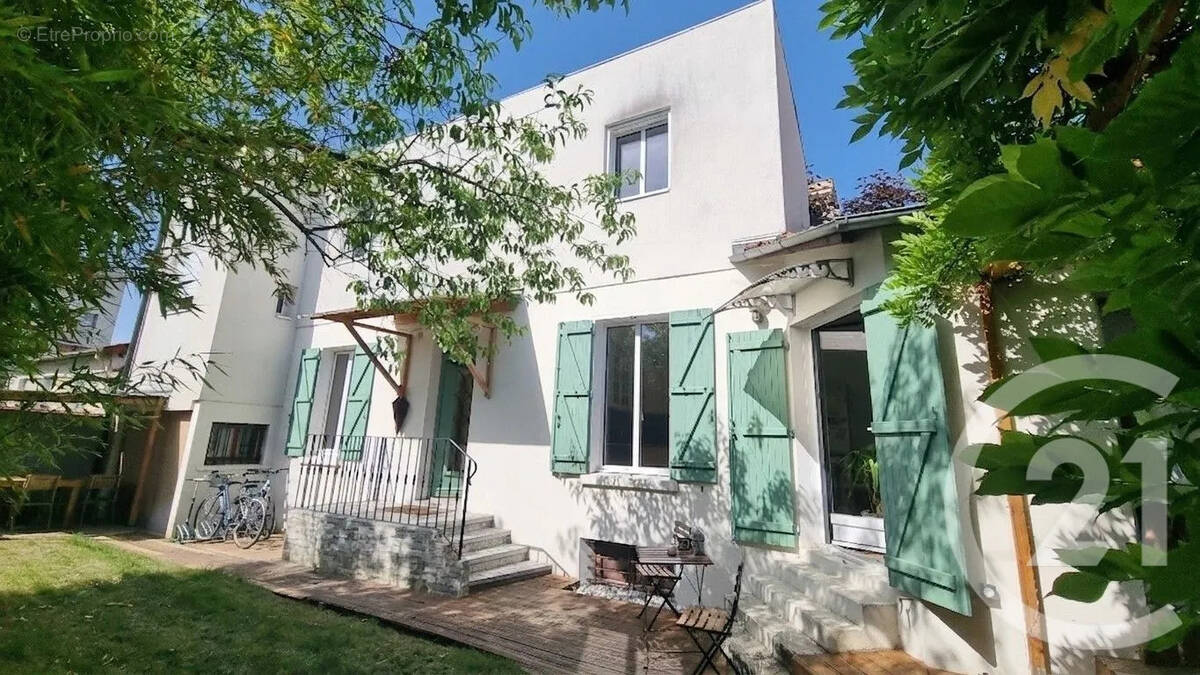 Maison à SAINT-MAUR-DES-FOSSES