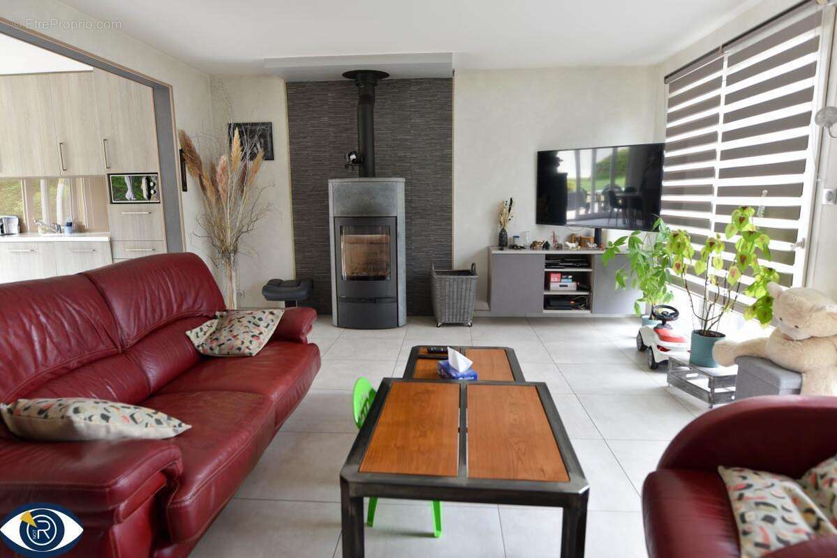 Maison à L'HUISSERIE
