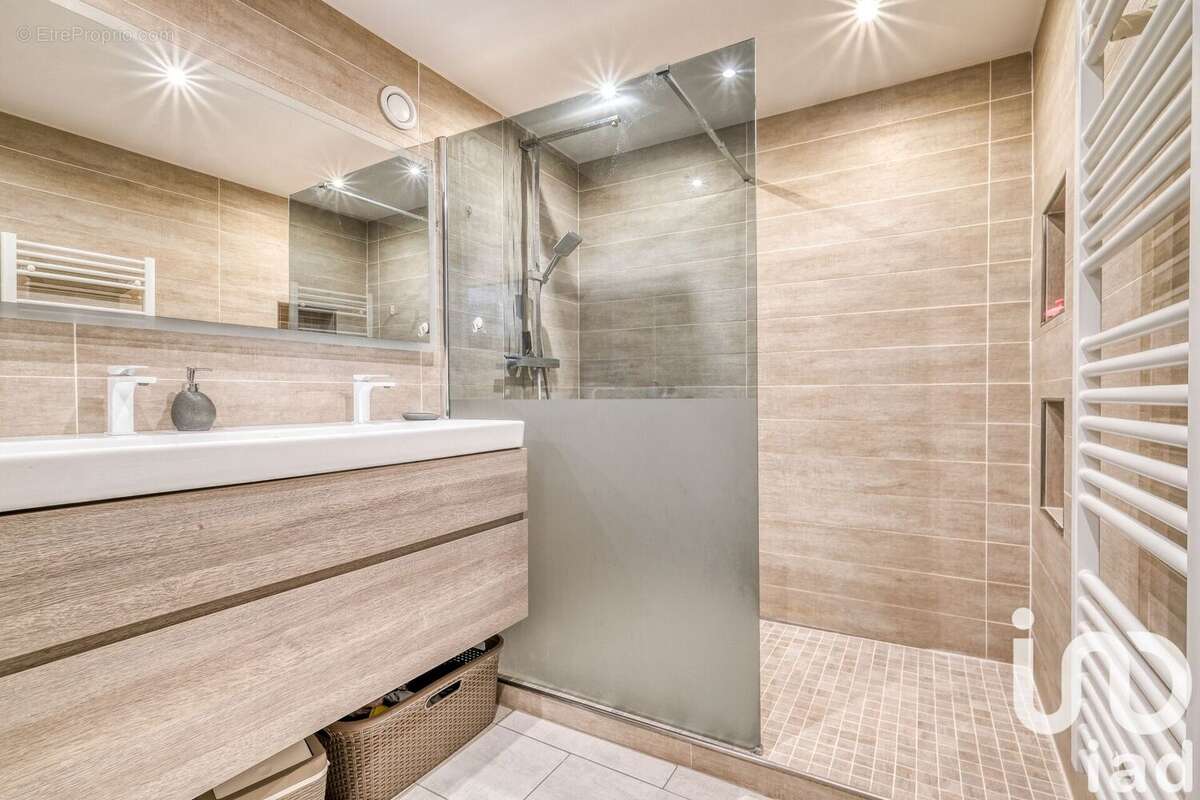 Appartement 81 m² à Torcy  - photo 7