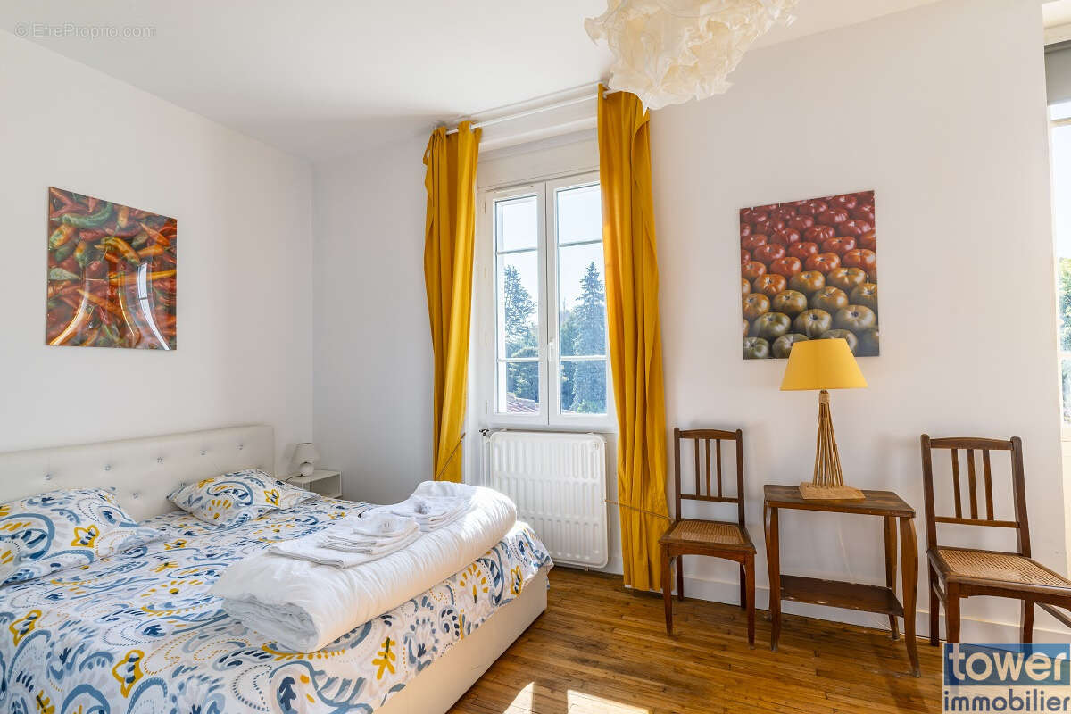 Ensemble immobilier avec maison de maître à Montbron - photo 12
