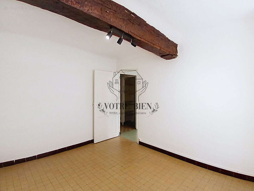 Maison à SAINTE-TULLE