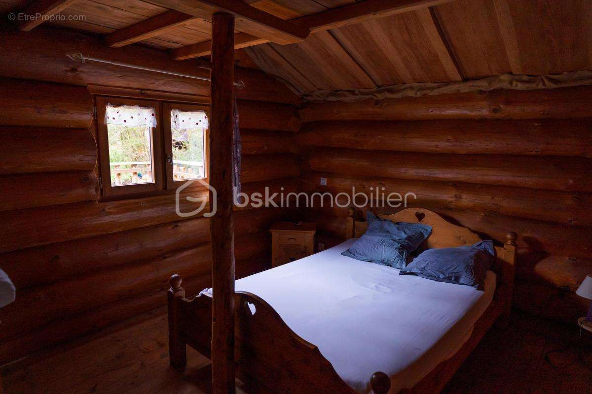 Commerce à SAINT-GERVAIS-D'AUVERGNE