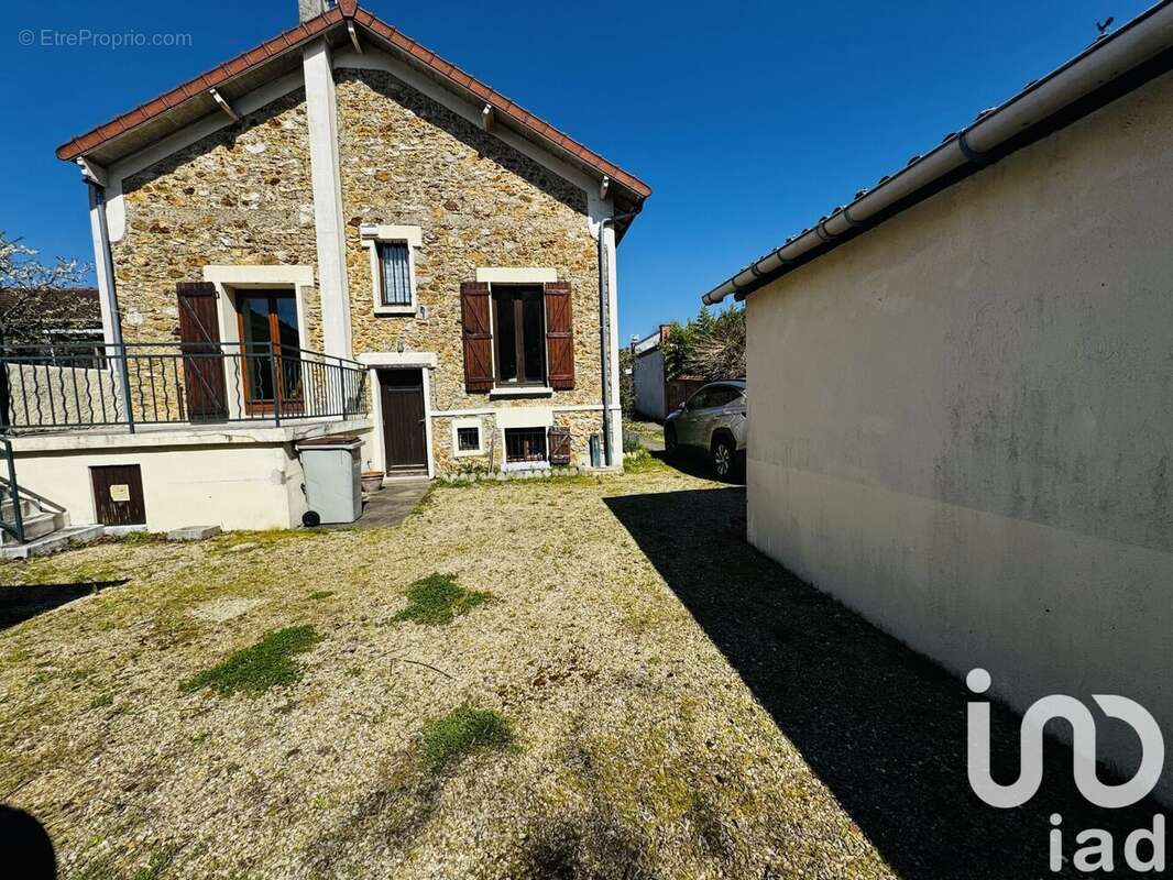 Photo 2 - Maison à MANDRES-LES-ROSES
