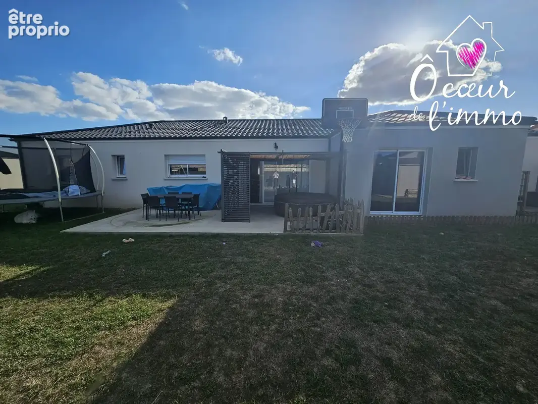 Maison 121 m² à Yzernay  - photo 8