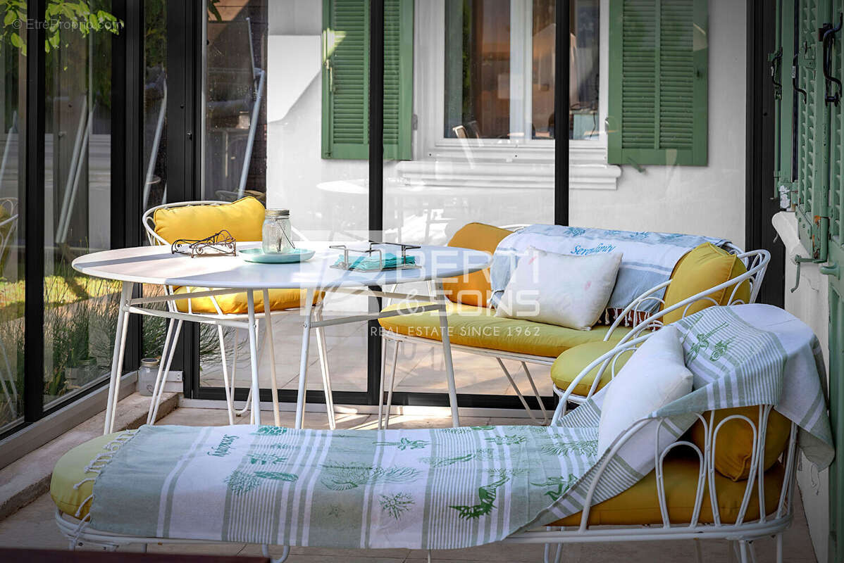 Maison à MANDELIEU-LA-NAPOULE