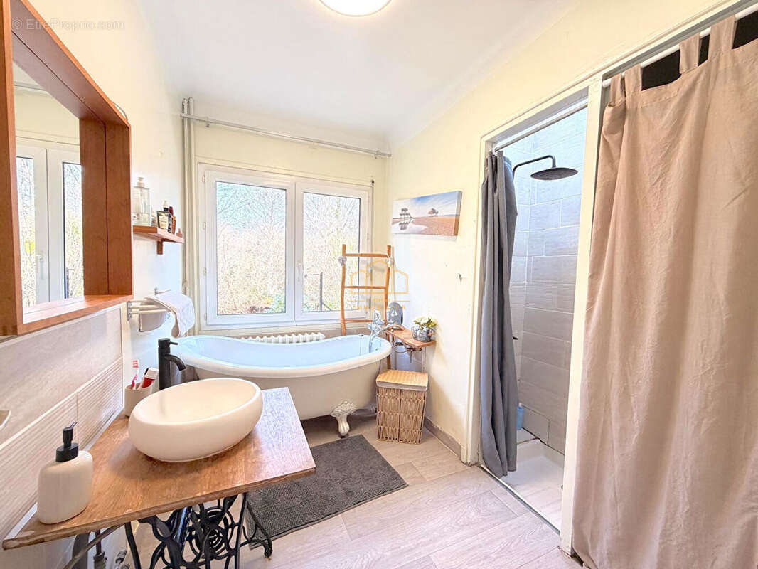 Maison à PARENTIS-EN-BORN