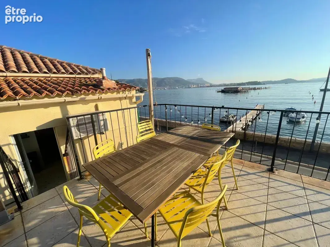 A vendre la seyne sur mer 83500 quartier balaguier laison de pêcheurs les pieds dans l'eau vue mer exceptionnelle - photo 3