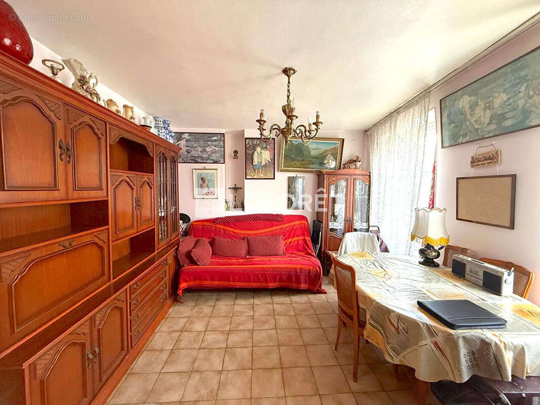 Appartement à PARIS-2E