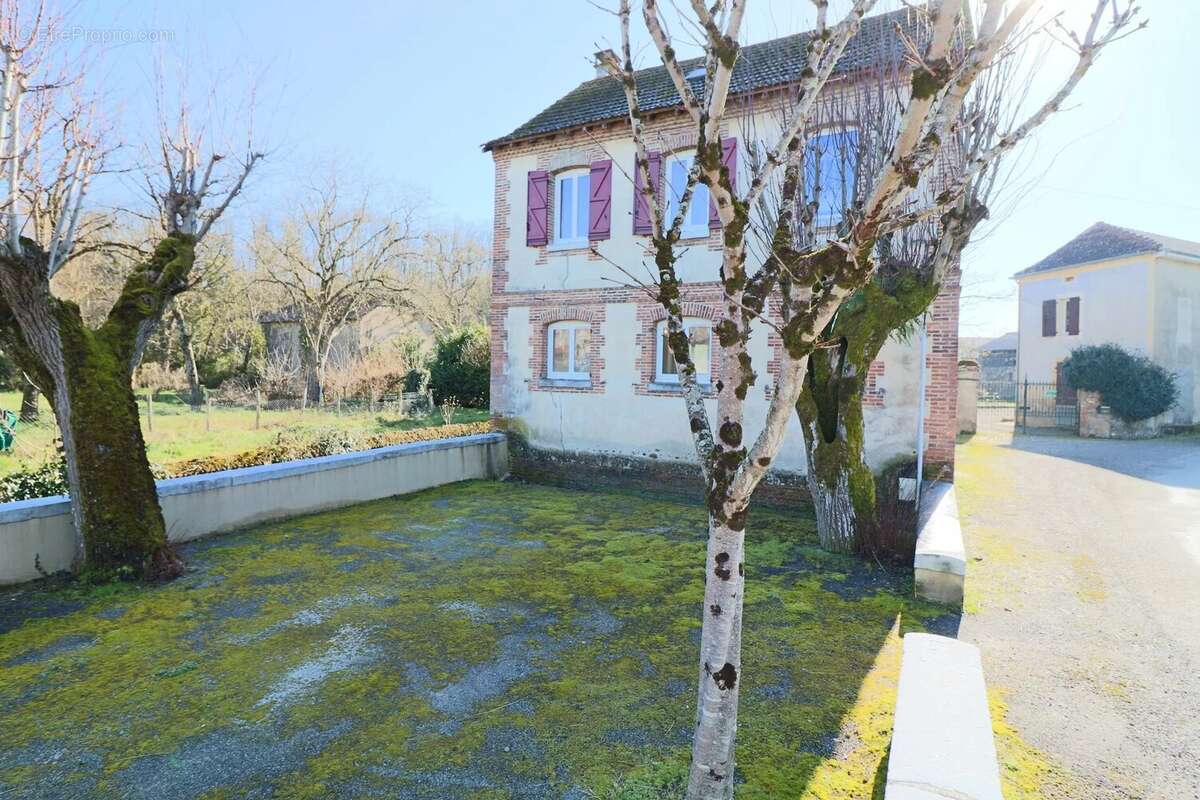 Maison à SOMBRUN