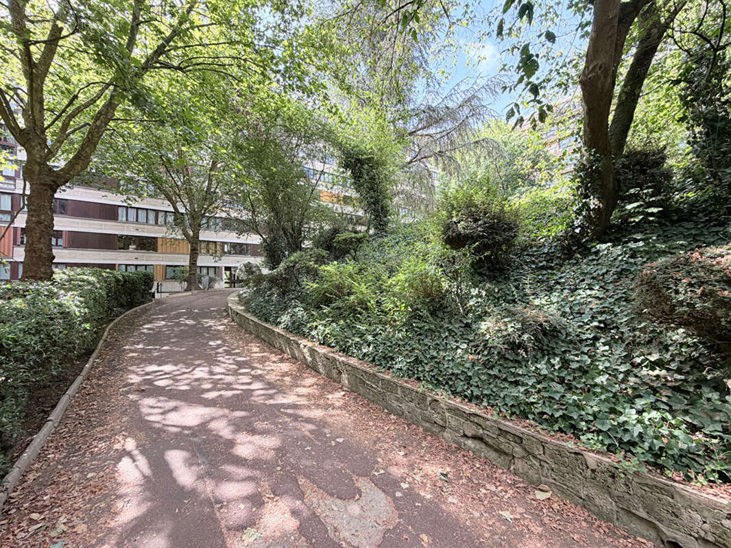 4 pièces 66 m² traversant sud - Balcon, 2 parkings - Fontenay-le-Fleury - photo 18