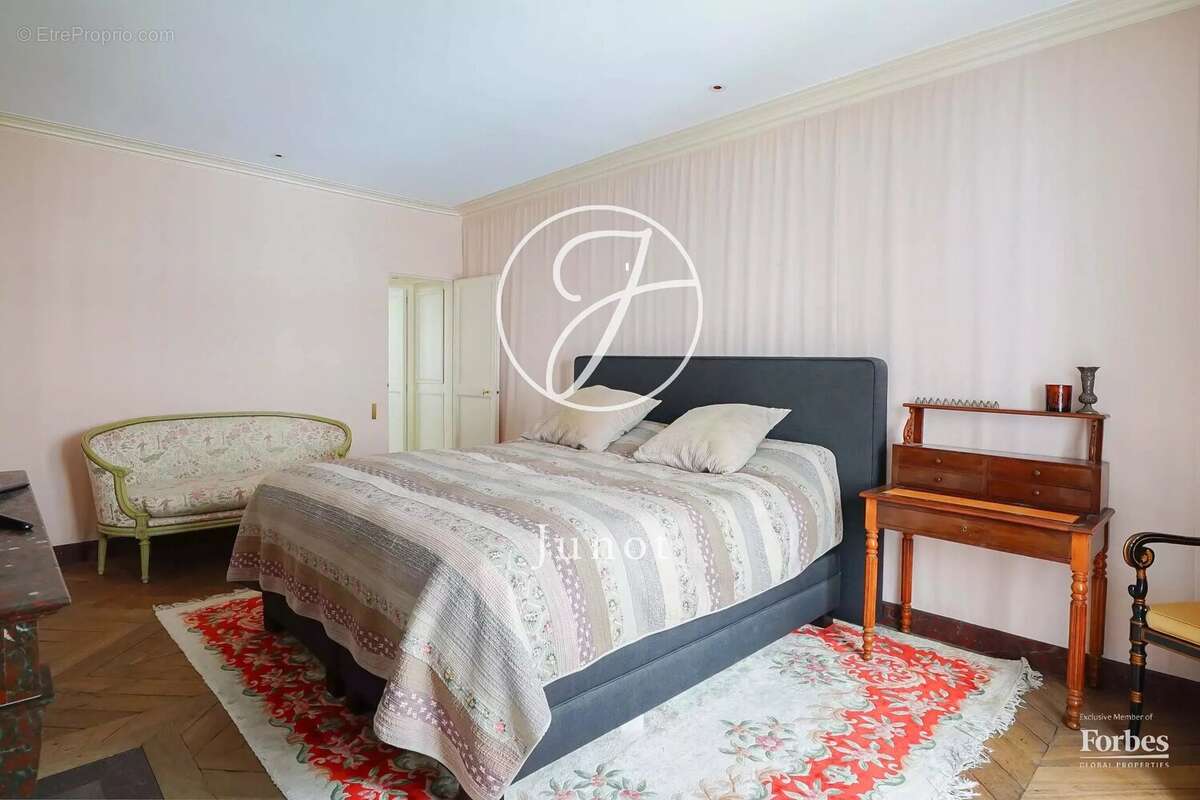 Paris 1er - VENDÔME / RIVOLI - Appartement à vendre - 4 pièces - 135,54m² Carrez - 3 chambres. - photo 15