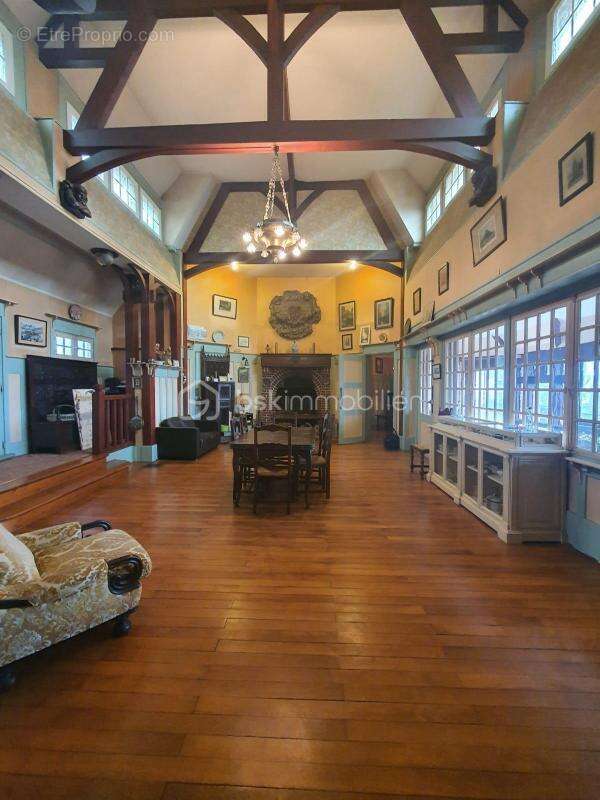 Maison à LE MESNIL-ESNARD