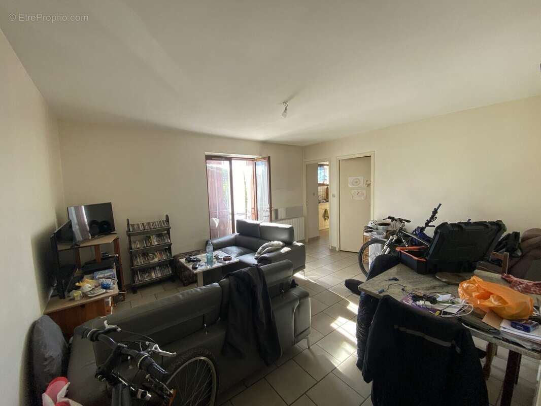 Appartement 55 m² à Aubenas  - photo 7