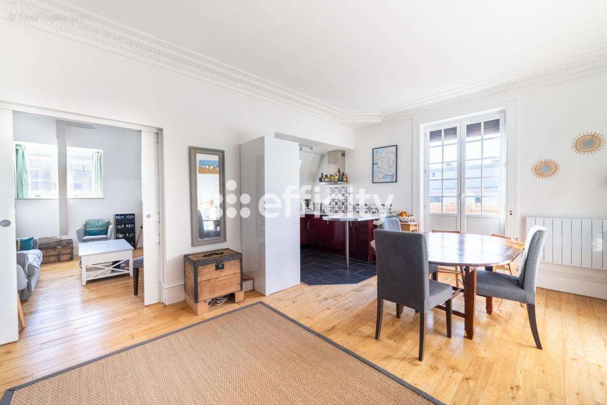 Appartement à RAMBOUILLET