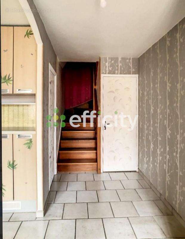 Maison à SAINT-MARCEL