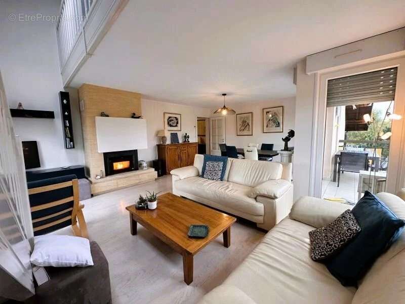 Appartement à REIGNIER