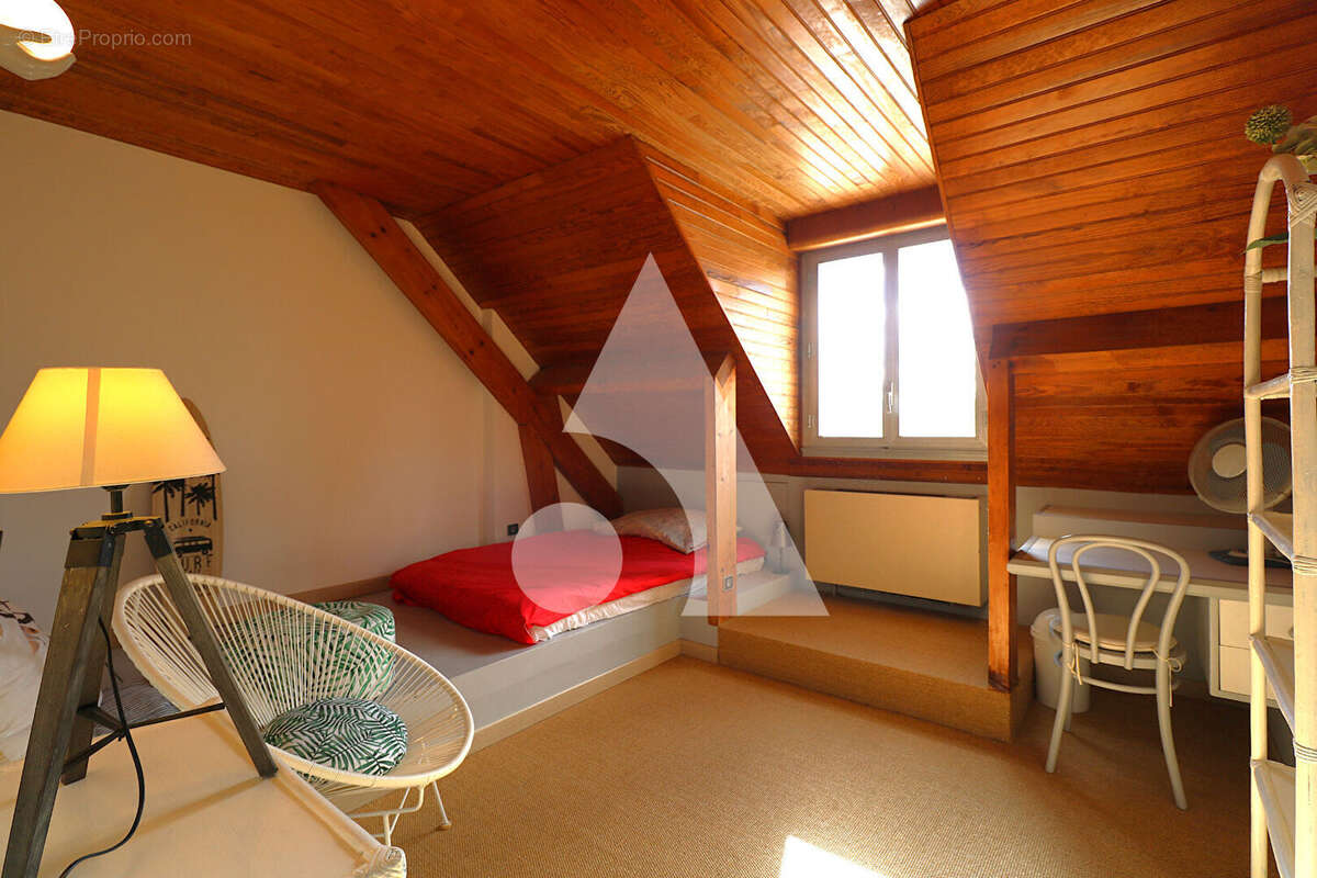 Maison d'architecte avec piscine 9 pièces 232.74 m² - photo 13