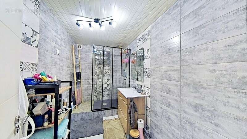 Maison à ETREPIGNEY