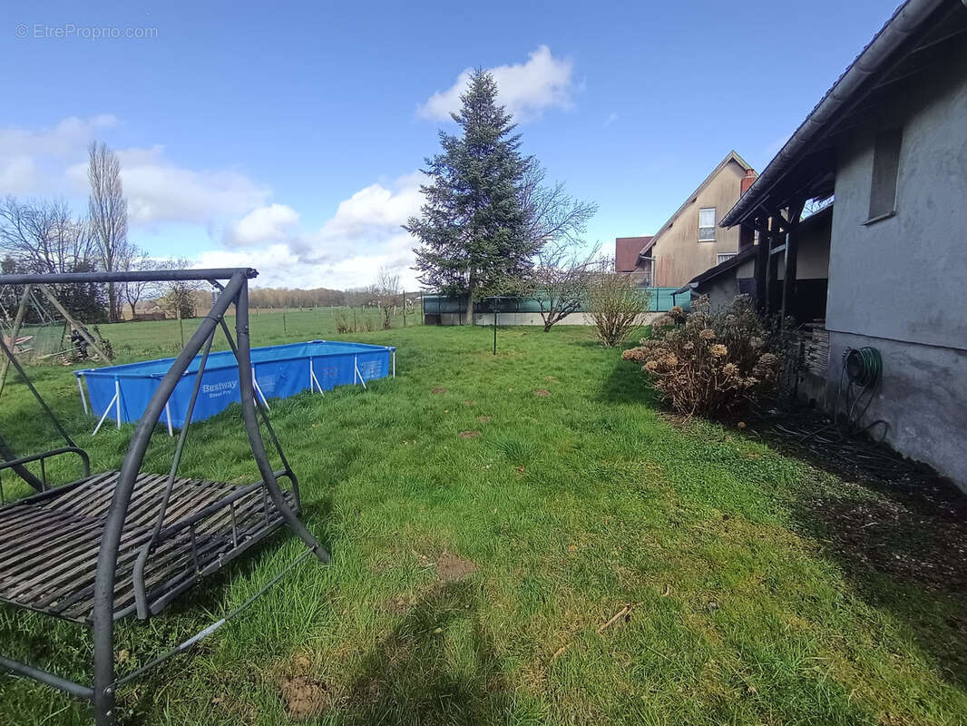 Maison à CHAVANNES-SUR-L'ETANG