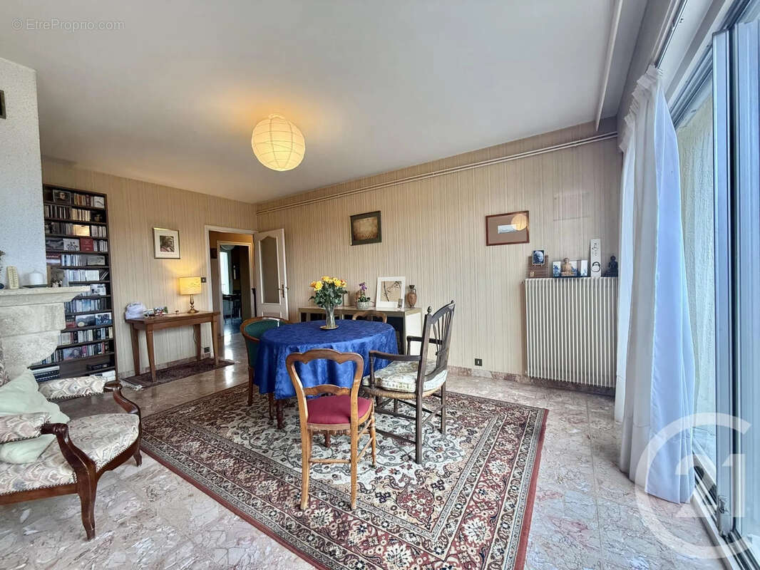 Appartement à MOULINS