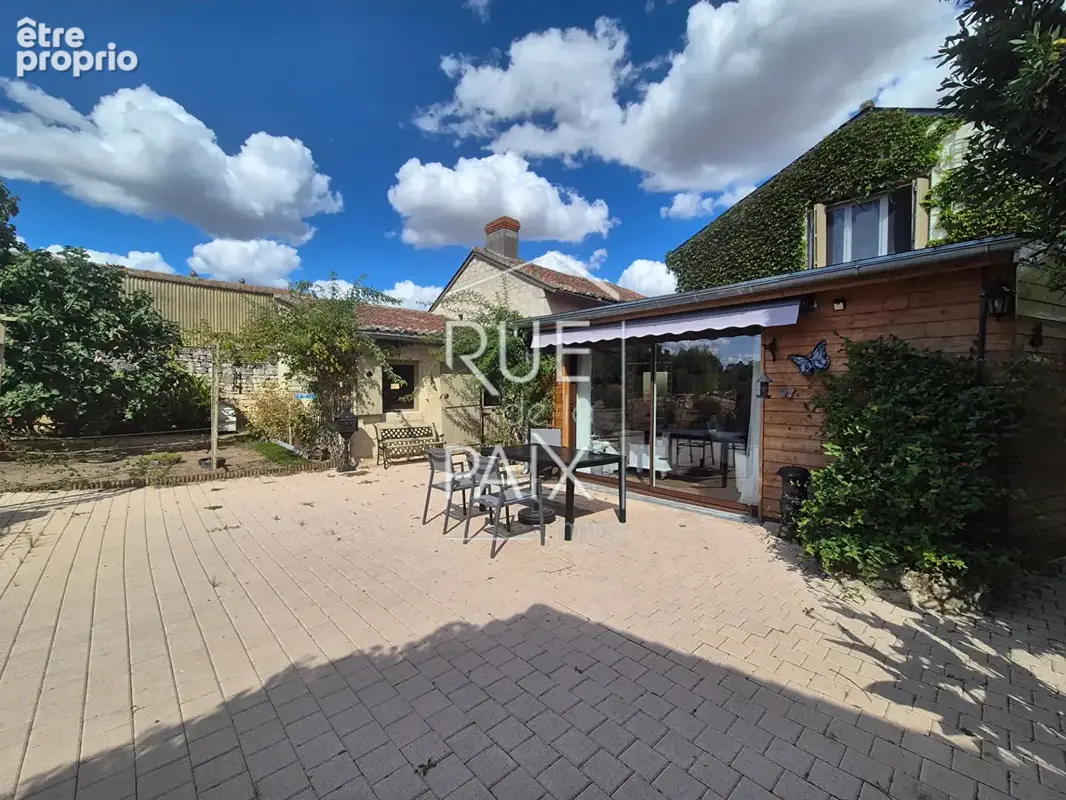 Maison Bournand - 212 m2 - photo 2