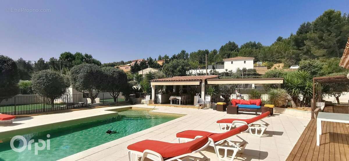 Maison à LA CADIERE-D'AZUR