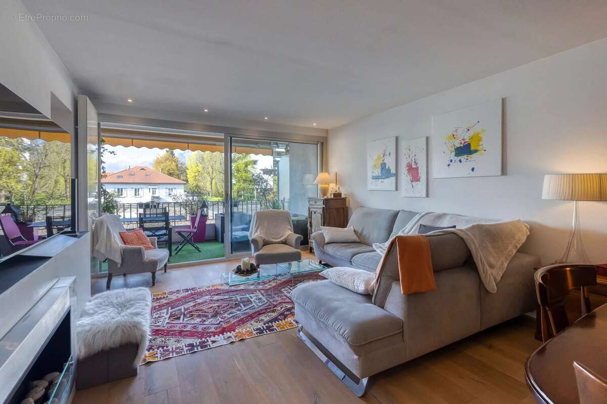 Appartement à MEYLAN