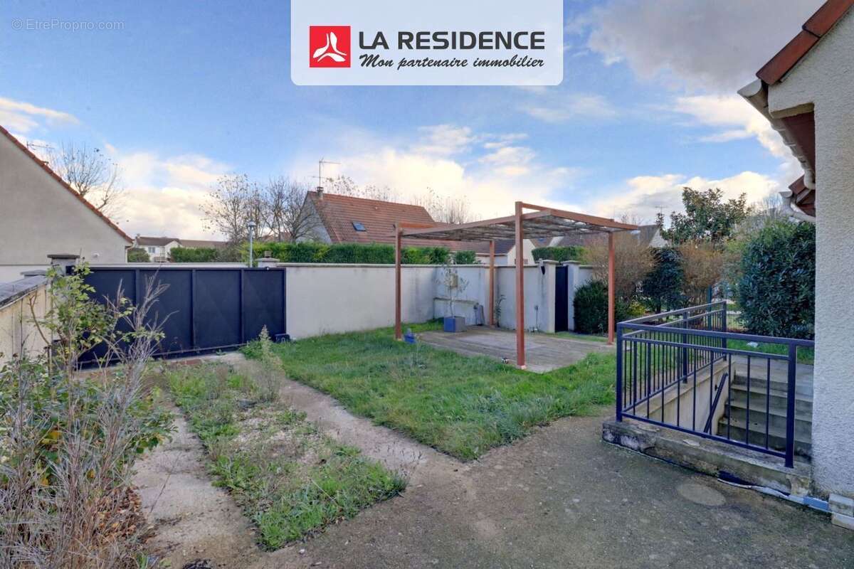 Maison à MERY-SUR-OISE