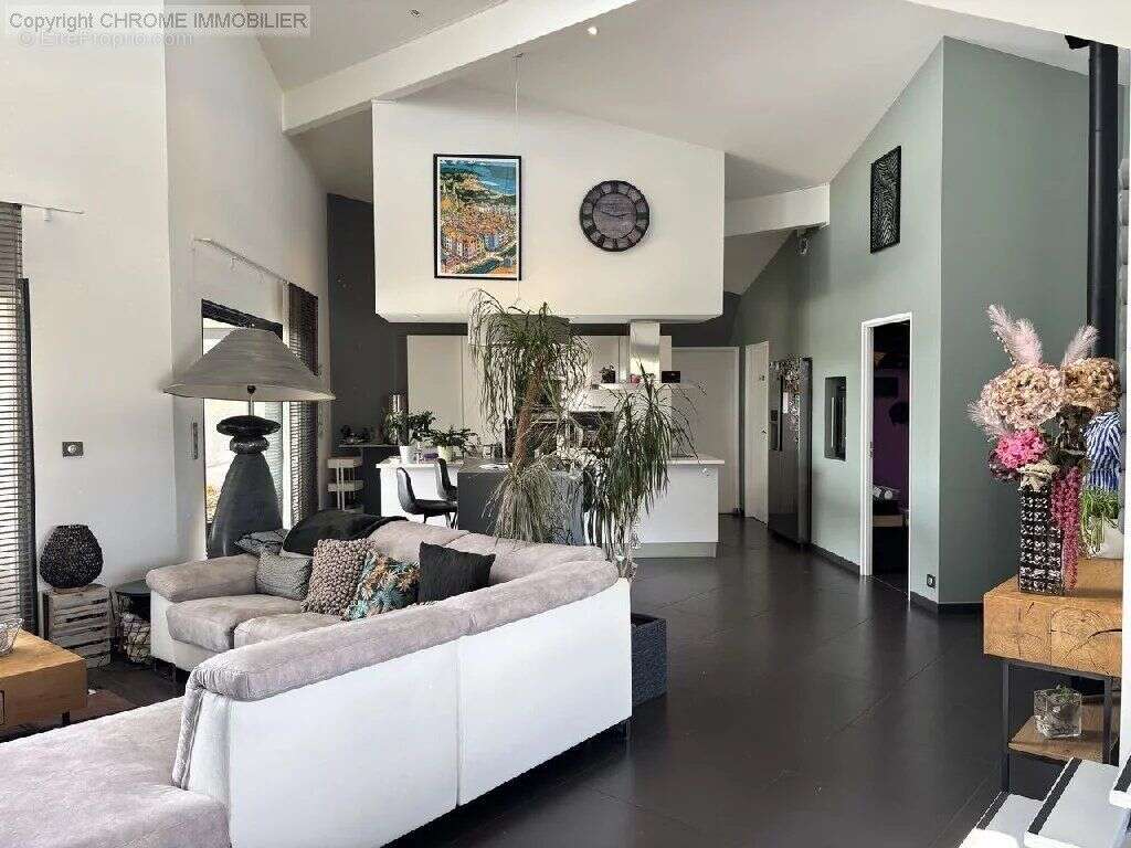 Maison à MAUVEZIN-SUR-GUPIE