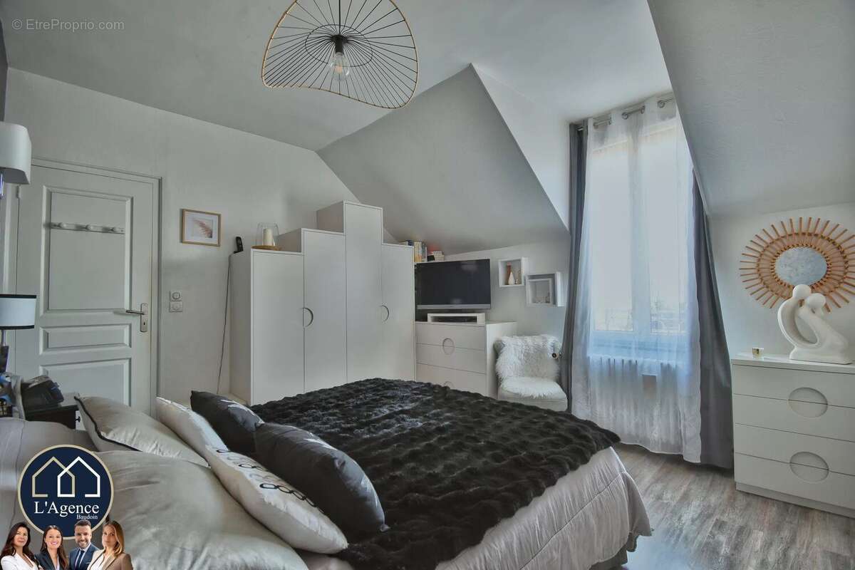 Maison 115 m² à Nogent-Le-Roi  - photo 9
