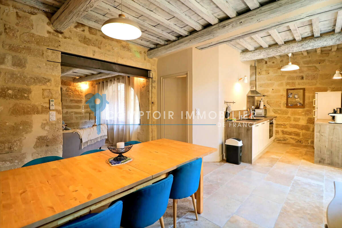 Appartement à UZES