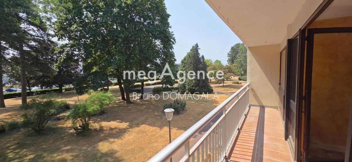 Appartement T4 place de stationnement et cave - photo 3