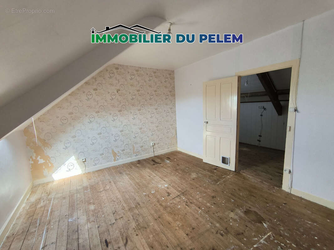 Maison à LOCARN