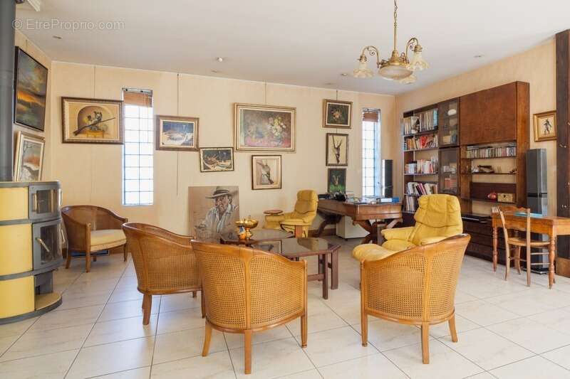 Maison à CHARNAY-LES-MACON