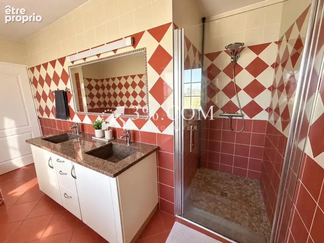 Villa - 183 m2 - 5 chambres - dependance/garage 100 m2 - jar - photo 15